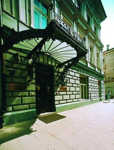 Grand Hotel