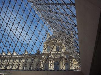 Louvre Pyramide