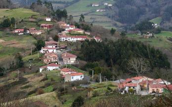 View over Torazo rooftops