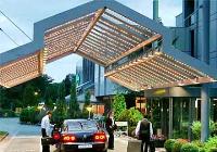 HOLIDAY INN AIRPORT (COMFORT)