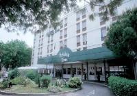 HOLIDAY INN EST