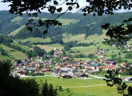 http://photos.staypoland.com/00/04/09/17/21/img.jpg